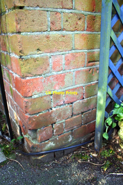 Photo 6"x4" Benchmark on Cantley House Hotel lodge Wokingham c2015