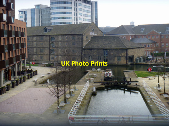 Photo 6"x4" Wharf on the Leeds - Liverpool Canal Leeds\/SE3034 c2015