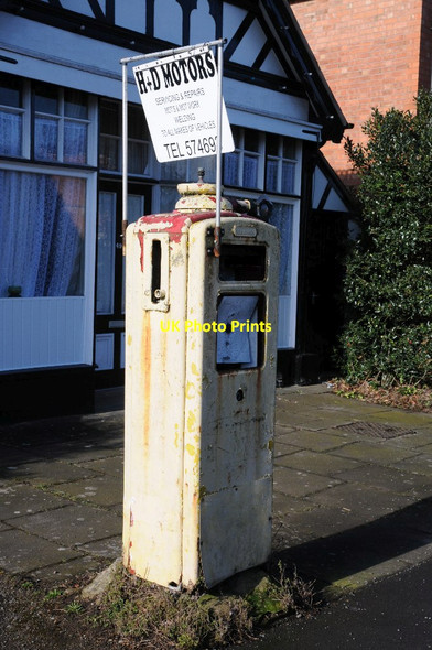 Photo 6"x4" Old petrol pump Great Malvern c2015