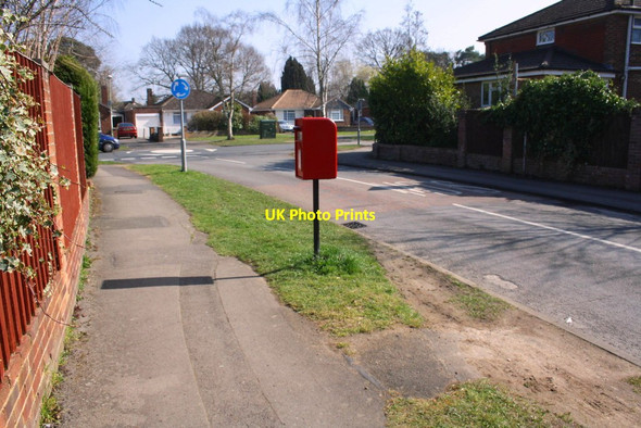 Photo 6"x4" Post box on Campbell Road at junction with Nightingale Road Woodley\/SU7572 c2015
