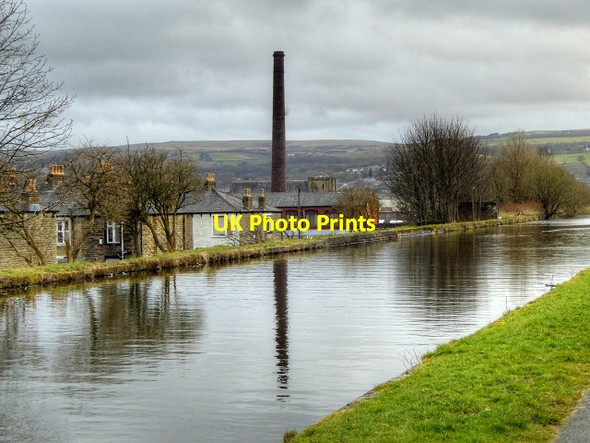 Photo 6"x4" Burnley Embankment, Leeds and Liverpool Canal Burnley c2015