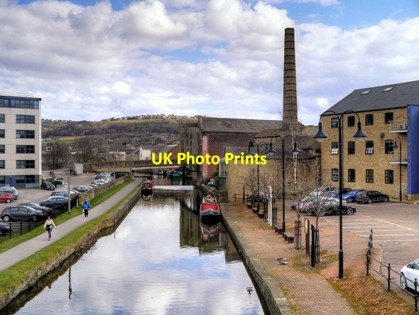 Photo 6"x4" Leeds and Liverpool Canal, View East from Salts Mill Road Shipley\/SE1437 c2015