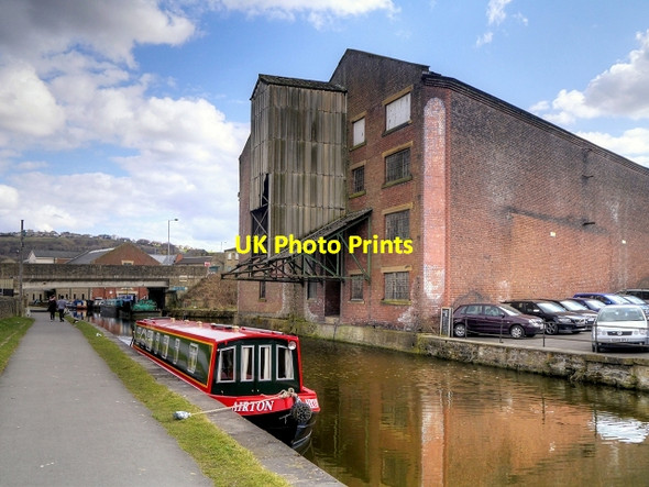 Photo 6"x4" Leeds and Liverpool Canal, Former Canal Company Warehouse by Victoria Street Bridge (1) Shipley\/SE1437 c2015