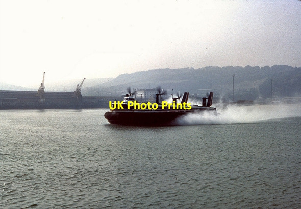 Photo 6"x4" Seaspeed Hovercraft Leaving Dover Dover\/TR3141 c1979