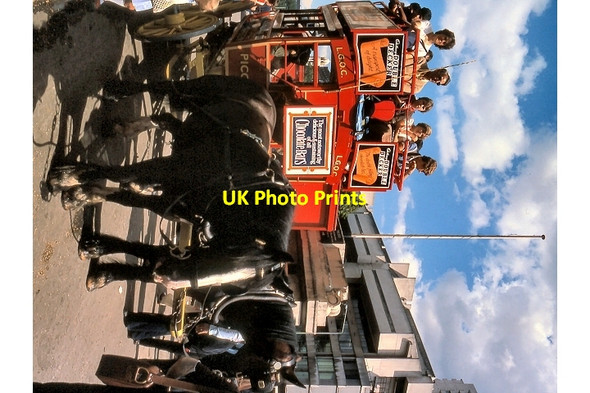 Photo 6"x4" Horse Bus at Baker Street Westminster c1979