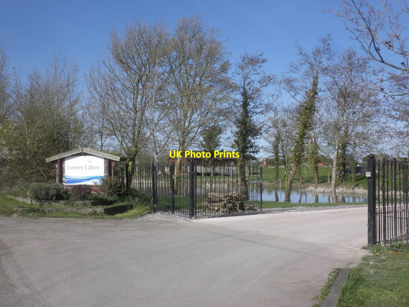 Photo 6"x4" Lower Lakes housing estate Bridgwater c2015