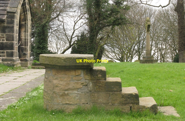 Photo 6"x4" Mounting block in Tankersley Churchyard Upper Tankersley c2014