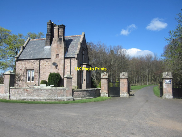 Photo 6"x4" Fenton House gate and lodge Fenton\/NT9733 c2014
