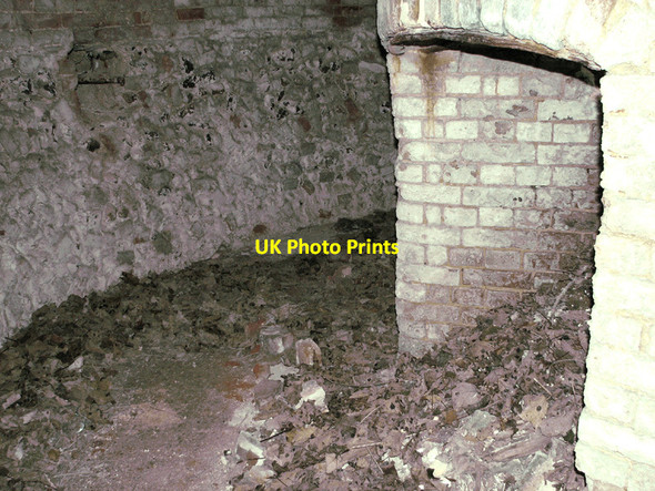 Photo 6"x4" Disused lime kiln - interior Guist c2014 P1