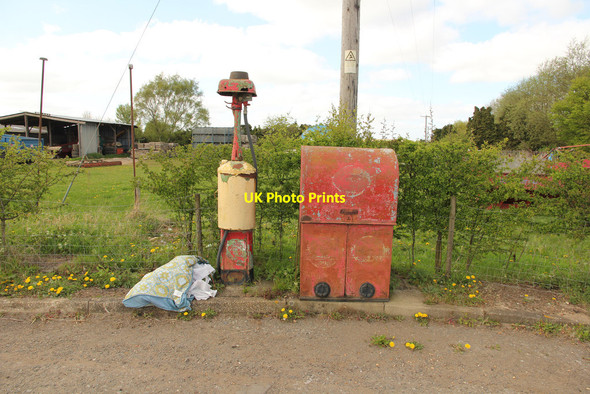 Photo 6"x4" Old fuel pump Mareham le Fen c2014