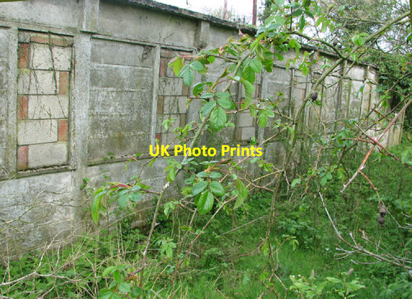 Photo 6"x4" Old building with bricked-up windows Beeston\/TF9015 c2014