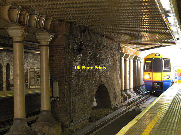 Photo 6"x4" Train entering Surrey Quays station Deptford\/TQ3677 c2014