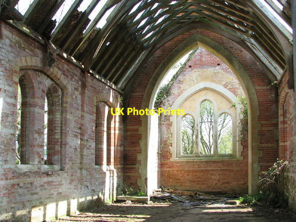 Photo 6"x4" Thursford Castle - the Walsingham Union workhouse chapel Thursford c2014