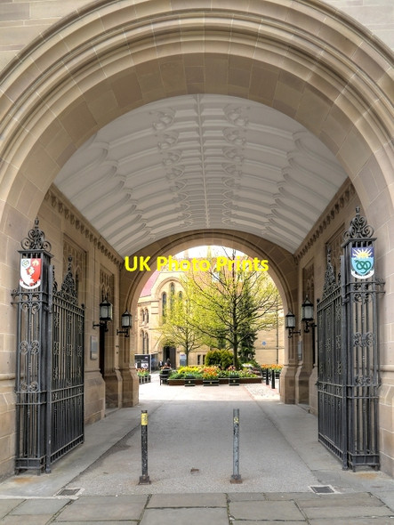 Photo 6"x4" University of Manchester, Entrance to Old Quadrangle Manchester c2014