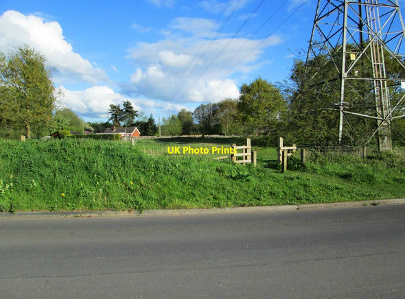 Photo 6"x4" Field adjacent to Power Station Road, Stourport-on-Severn Stourport-on-Severn c2014