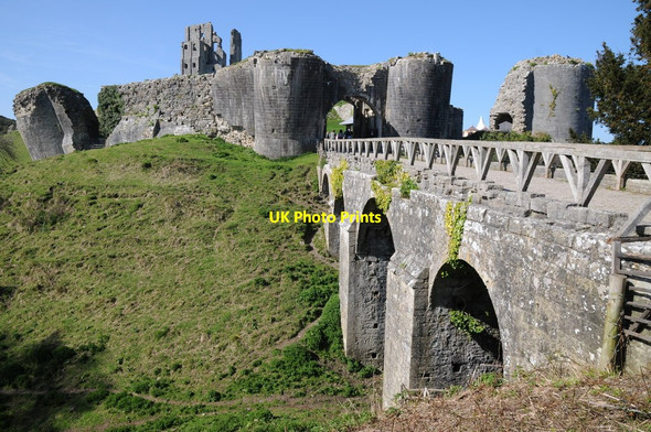 Photo 6"x4" Entrance to Corfe Castle Corfe Castle c2014