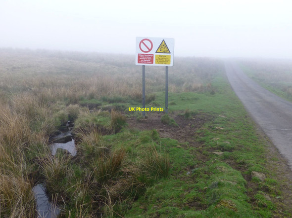 Photo 6"x4" You have been warned! Bluestone Edge c2014