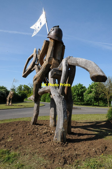 Photo 6"x4" Sculpted horse and knight Tewkesbury c2014