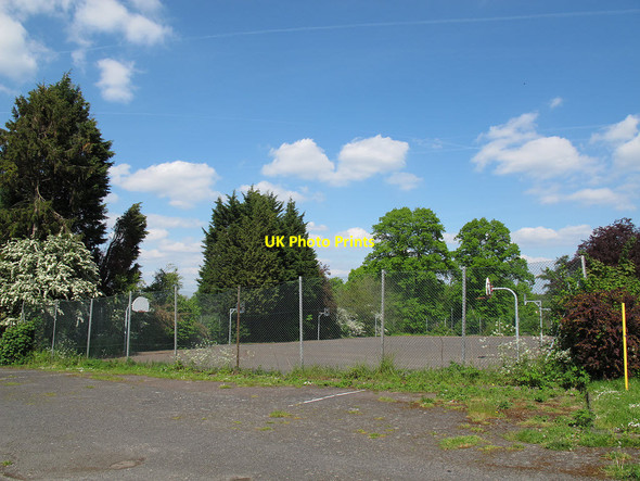 Photo 6"x4" Basketball courts, Wickham Court Addington\/TQ3764 c2014