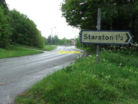 Photo 6"x4" Road Junction Harleston\/TM2483 c2014