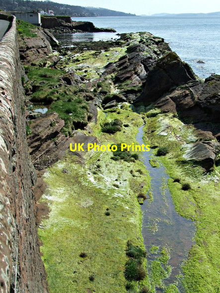 Photo 6"x4" Red sandstone bedrock at Wemyss Bay Wemyss Bay\/NS1969 c2014