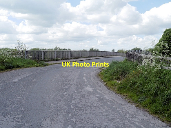 Photo 6"x4" Cutnook Lane Bridge over the M62 Irlam c2014