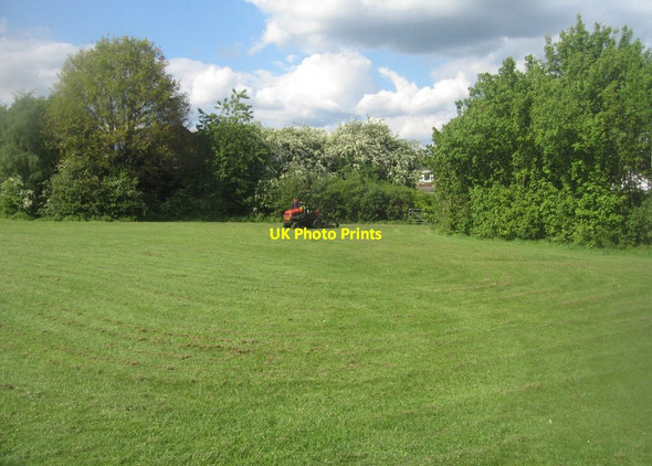 Photo 6"x4" Grass cutting - Kennet Way play area East Oakley c2014