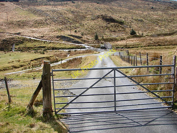 Photo 6"x4" Gated road leading to Cwm Diliw Cefn\/SN8477 c2008