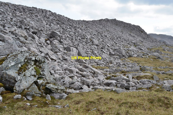 Photo 6"x4" Quartzite boulder field, Beinn an Fhurain Loch Meall nan Caorach c2014