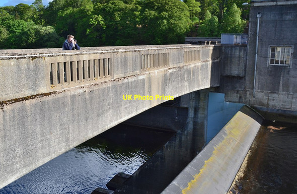 Photo 6"x4" Hydroelectric dam, Pitlochry Pitlochry c2014