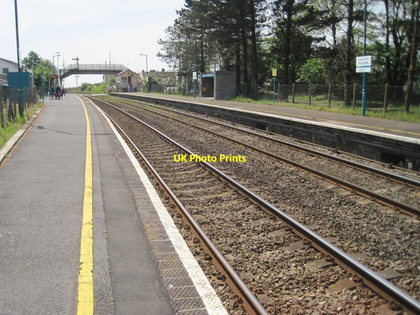 Photo 6"x4" Ferryside railway station, Carmarthenshire Ferryside c2014 P1