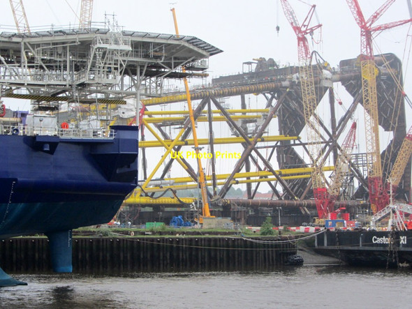 Photo 6"x4" Oil exploration vessels, Hadrian Yard, Wallsend Hebburn c2014
