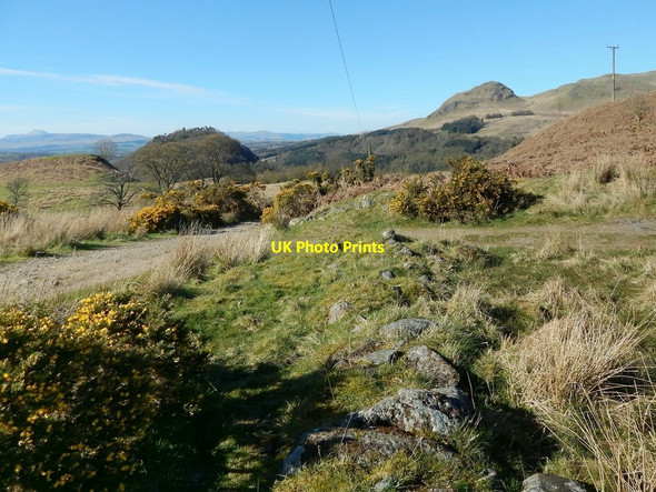 Photo 6"x4" Dry-stone wall beside path Blanefield\/NS5579 c2014