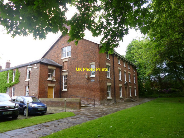 Photo 6"x4" Fairfield, College Droylsden c2014
