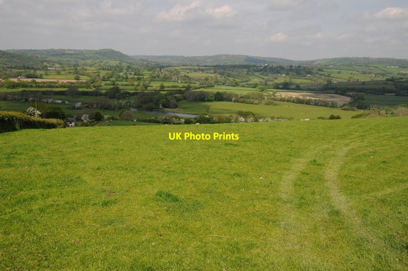 Photo 6"x4" The Twyi\/Towy valley Llangadog\/SN7028 c2014