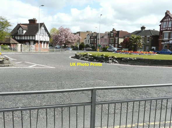 Photo 6"x4" Damaged wall of roundabout Folkestone c2014