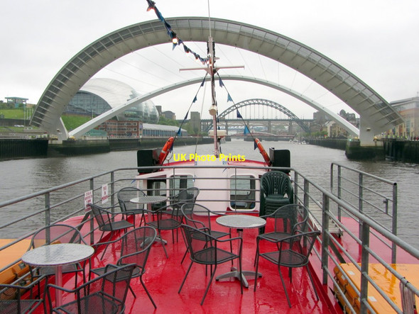 Photo 6"x4" Gateshead Millennium Bridge opens for River Escapes vessel, Fortuna Newcastle upon Tyne c2014