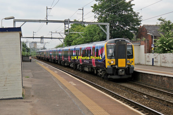 Photo 6"x4" First TransPennine Class 350, 350409, Patricroft railway station Eccles\/SJ7798 c2014