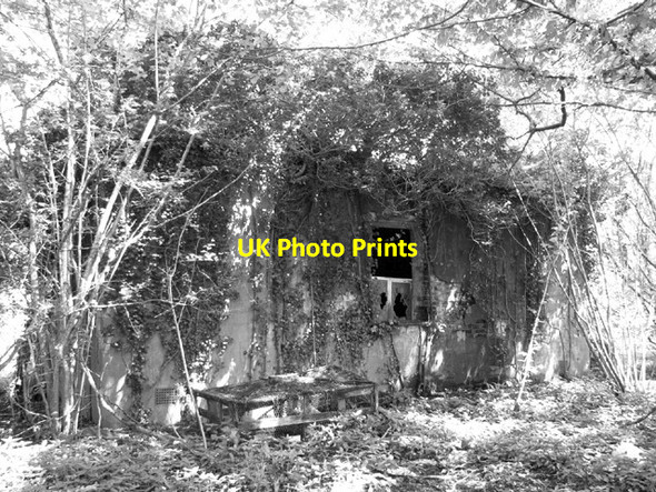 Photo 6"x4" Dilapidated building at RAF Hethel Hethel c2014
