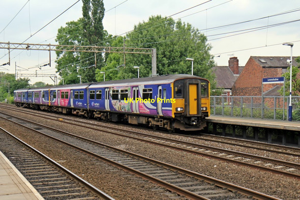 Photo 6"x4" Northern Rail Class 150, 150268, Levenshulme railway station Levenshulme c2014