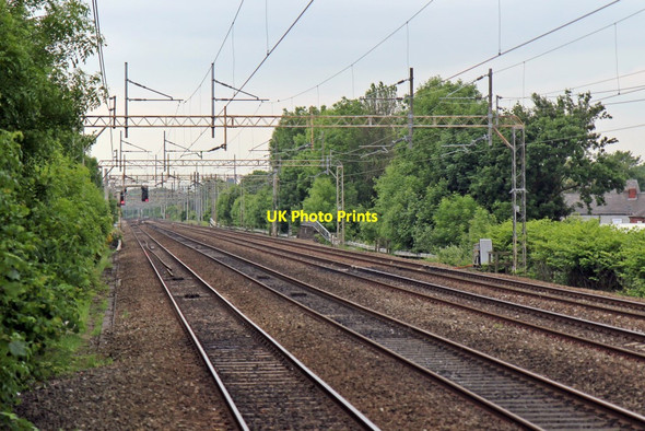 Photo 6"x4" Looking north, Levenshulme railway station Levenshulme c2014