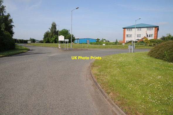 Photo 6"x4" Roundabout on the B4083 Wyre Road Pinvin c2014
