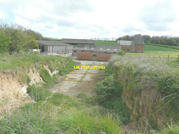 Photo 6"x4" Outbuildings at Bonnington Farm Chillenden c2014