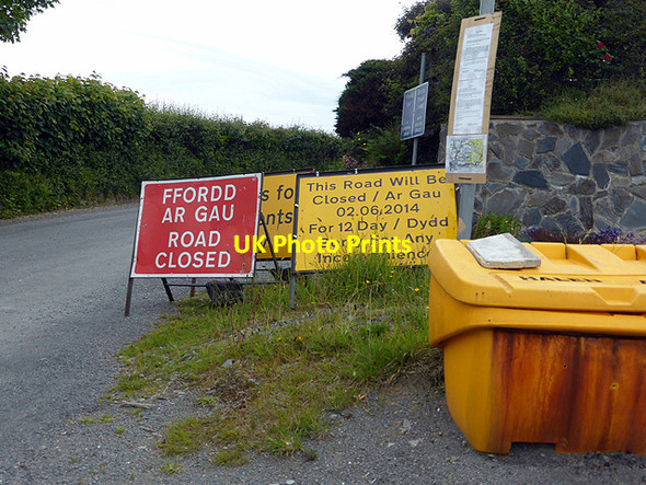 Photo 6"x4" Road closed for 12 days Tal-y-bont\/SN6589 c2014