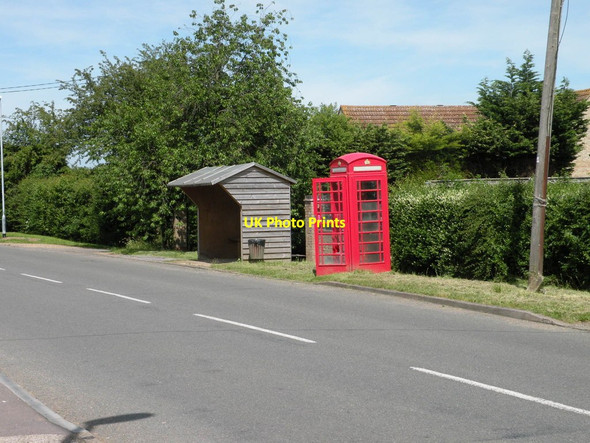 Photo 6"x4" Phone box and bus shelter, Swavesey Boxworth End c2014