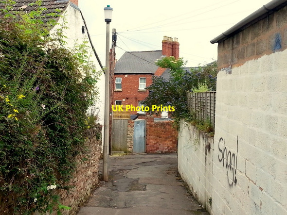 Photo 6"x4" Ross-on-Wye alley Ross-on-Wye c2014