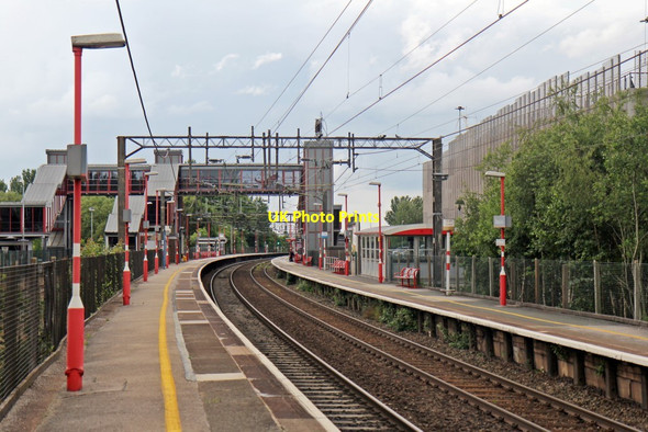 Photo 6"x4" Looking north, Runcorn railway station Runcorn c2014