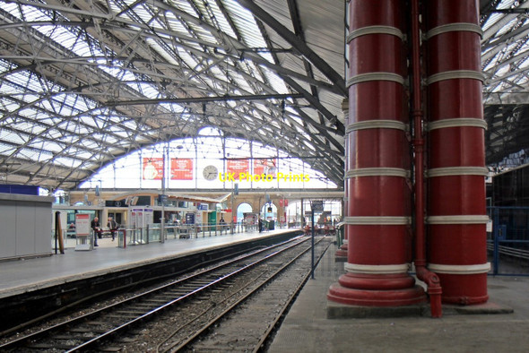 Photo 6"x4" Platform 6a, Liverpool Lime Street railway station Liverpool c2014
