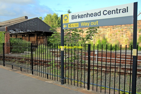 Photo 6"x4" Disused depot from the platform, Birkenhead Central railway station Birkenhead\/SJ3088 c2014