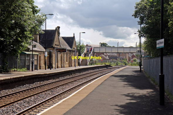 Photo 6"x4" Ruabon railway station Ruabon\/Rhiwabon c2014